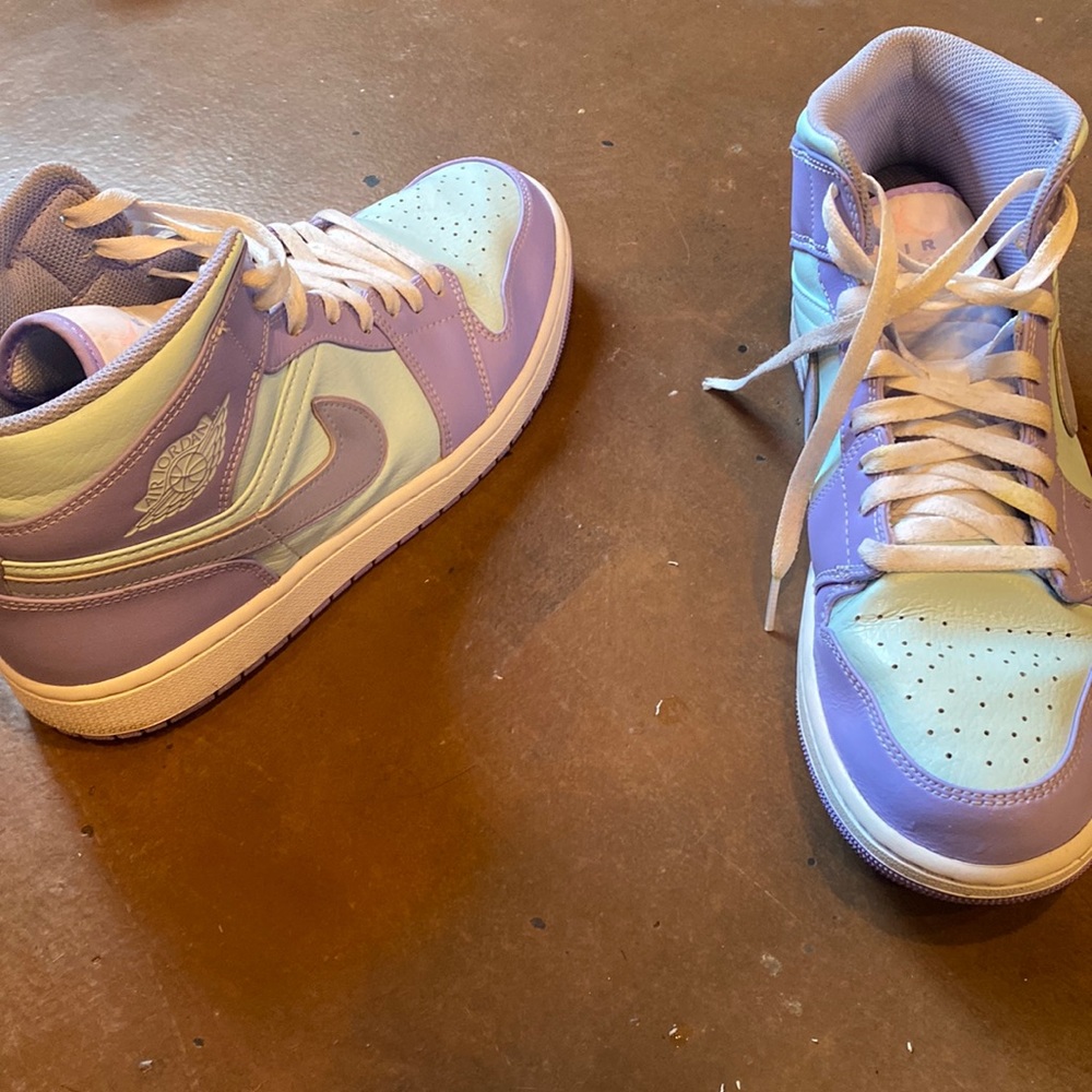 Nike jordan 1 mid